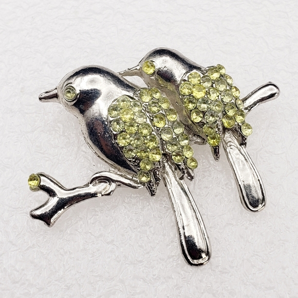 Lovebirds Sitting On a Branch Rhinestone Feathers Brooch - Picture 8 of 9